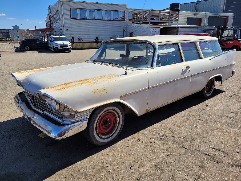 Plymouth Deluxe 