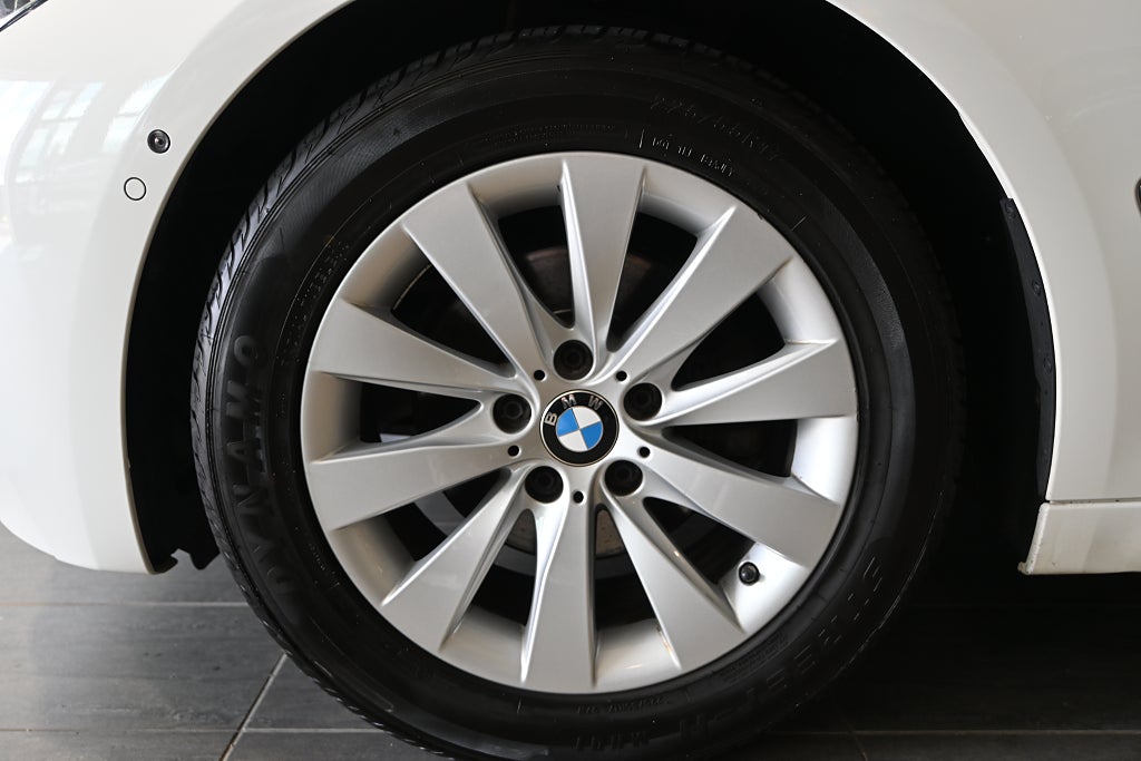 BMW 320D 2018 - miniatyr 6
