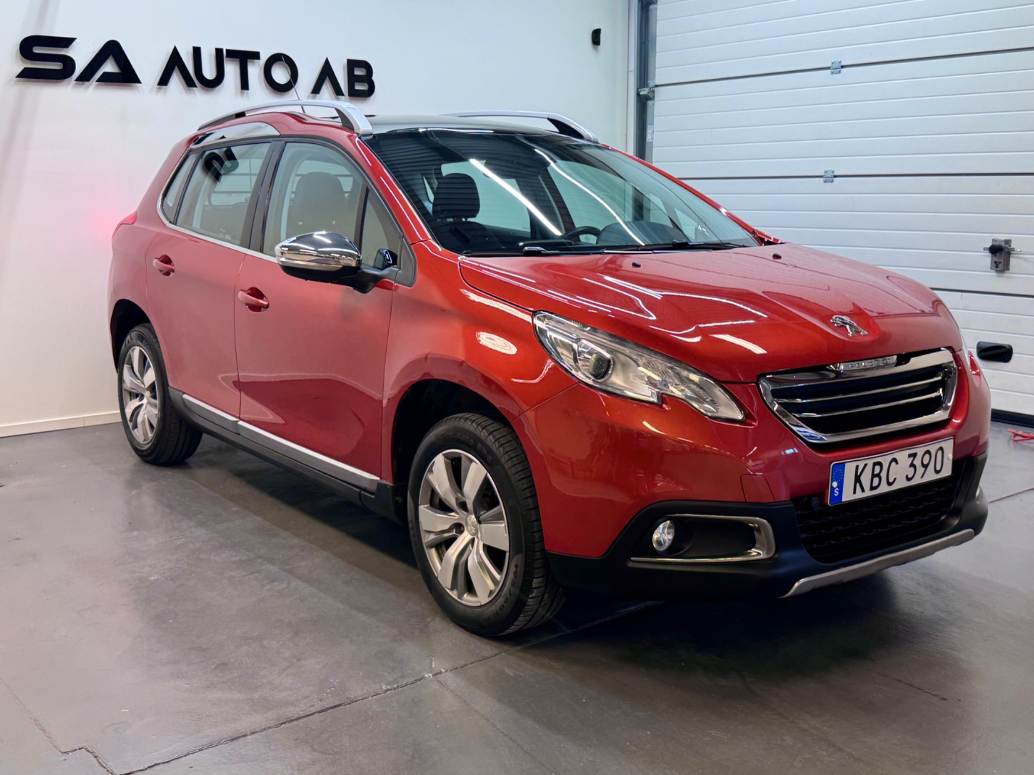 Peugeot 2008 1.2 e-THP EGS 2016, bild 2/55