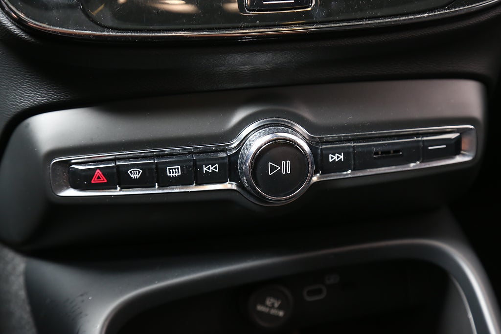 Volvo XC40 Recharge Twin Pro P8 AWD 360° H/K Pano Skinn 20" Drag 2022