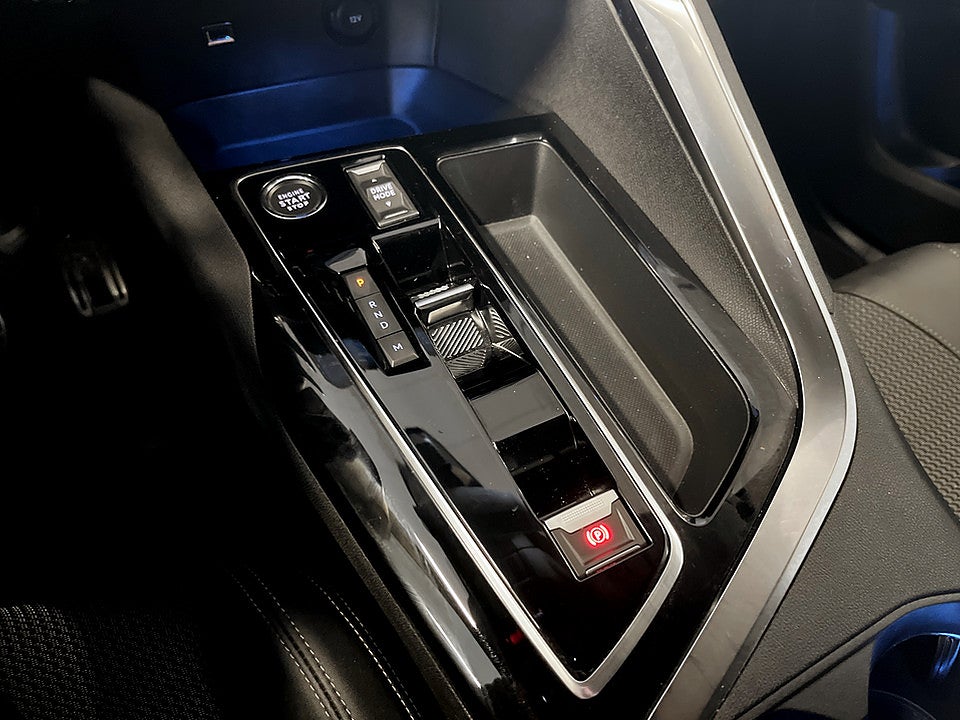 Bild på Peugeot 5008 GT 1.2 PT 130hk Aut 7-SITS B-KAMERA CARPLAY