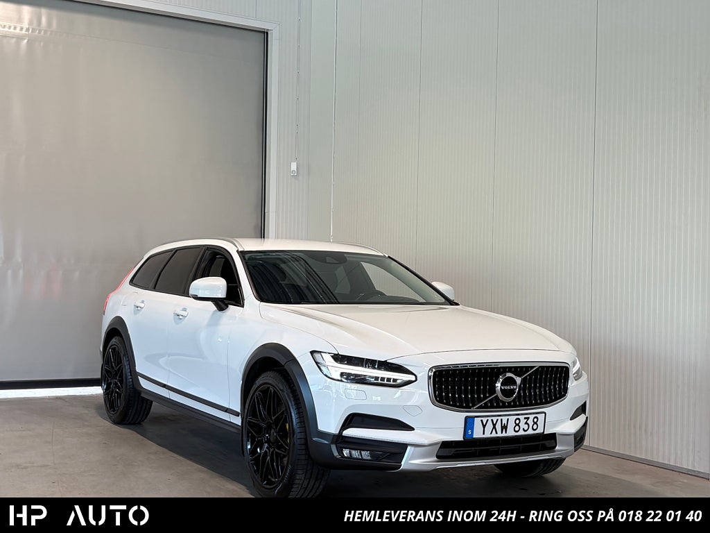 Volvo V90 Cross Country D4 AWD Plus 20” Dragkrok D-värm Navi VOC