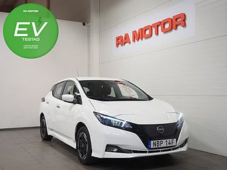 Halvkombi Nissan Leaf 2 av 22