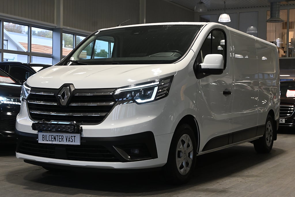 Renault trafic 3.0t 2.0 dCi 150hk Aut L2 V-inredd Drag Värmare