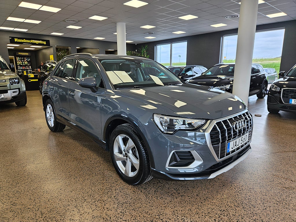 Audi Q3 35 TFSI Proline Advanced / CarPlay Värmare Dragkrok
