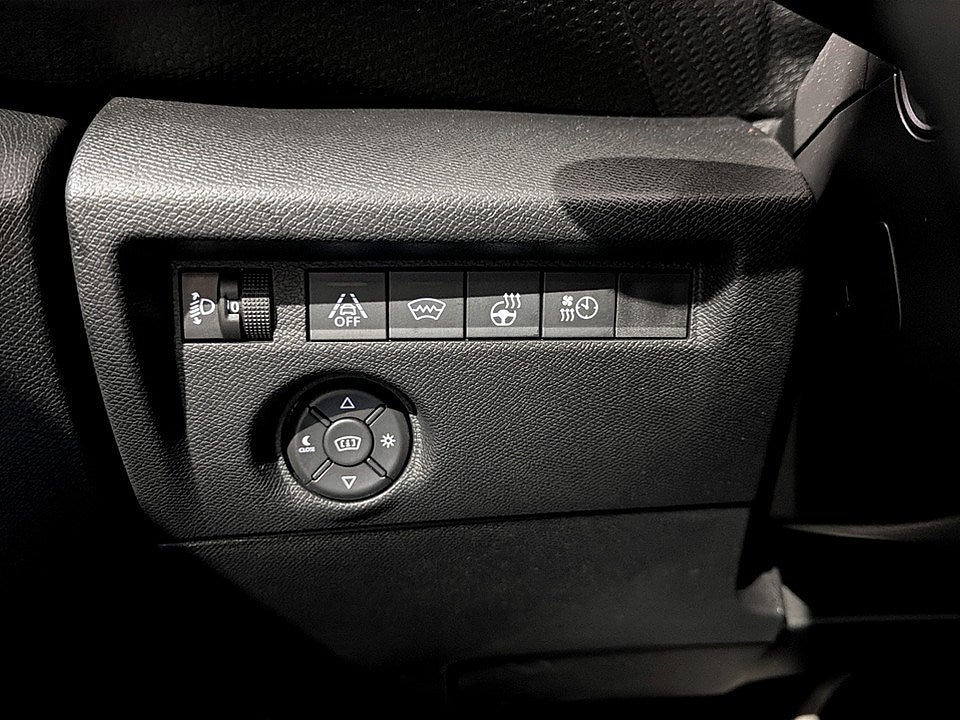 Bild på Citroën e-C4 Shine 50kWh 136hk Aut - B-KAMERA,VÄRMARE,NAV