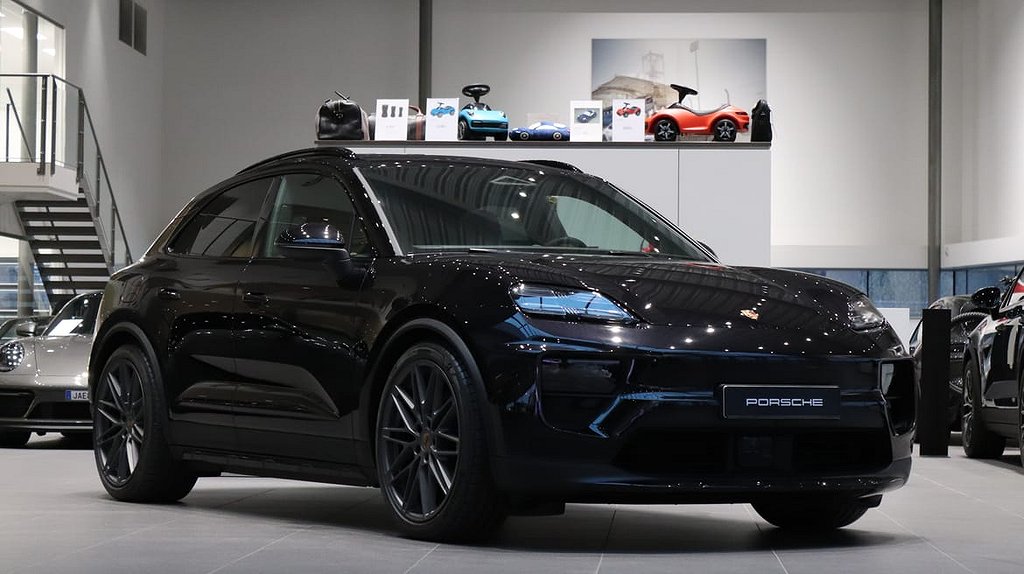 Porsche Macan 4 Electric Dragkrok/LED Matrix/Adaptiv farthållare