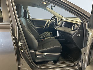 Toyota RAV4 2.0 AWD Multidrive S Dragkrok/Kamera/S&V-Däck/Keyless/ – bild 10