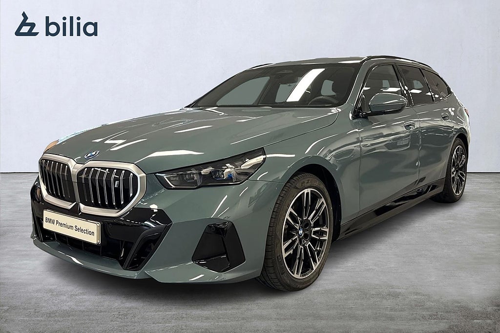 BMW i5 xDrive 40 Touring M-sport | Drag | Backkamera | H&K 