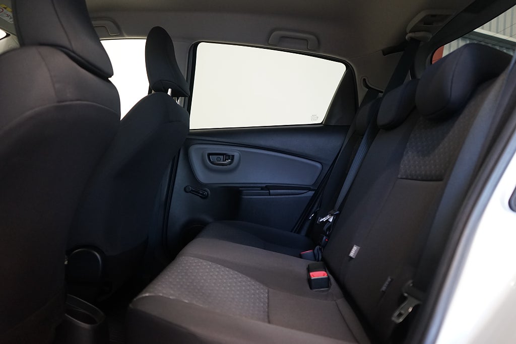 Toyota Yaris B-Kamera, Automat Active, Edition Feel 99hk