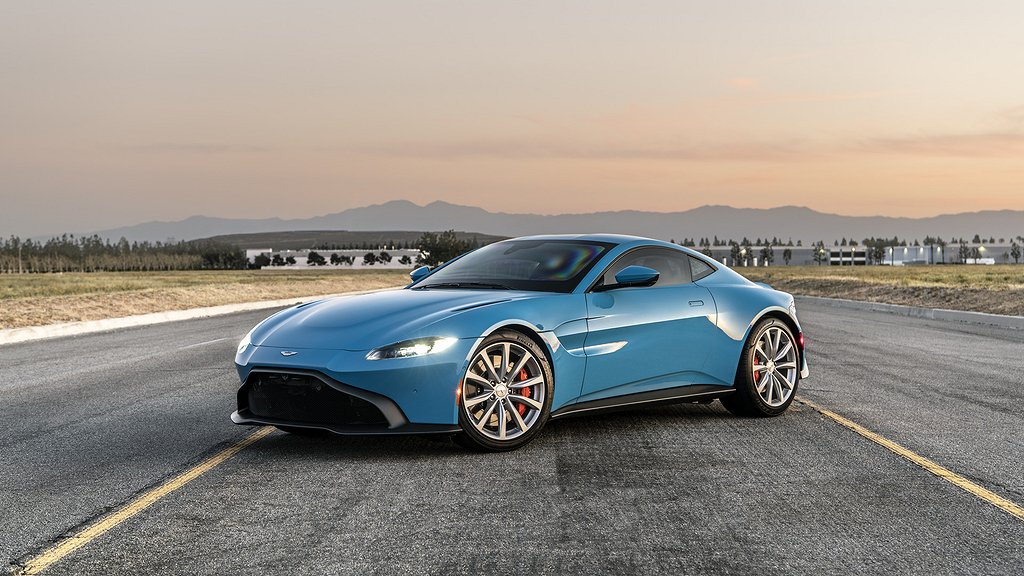 Specialversionen av Aston Martin Vantage har skottsäkra vindrutor. Foto: Addarmor
