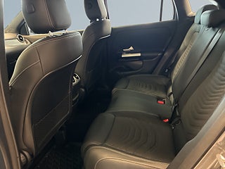 Mercedes-Benz GLA 200 d Progressive Line Aut Mvärm Bkamera Widescreen S&V – bild 13
