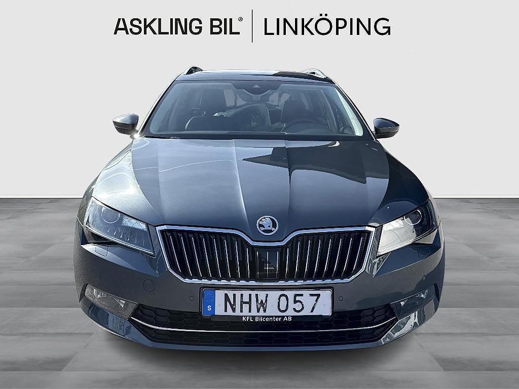 Skoda Superb 2018 - miniatyr 5