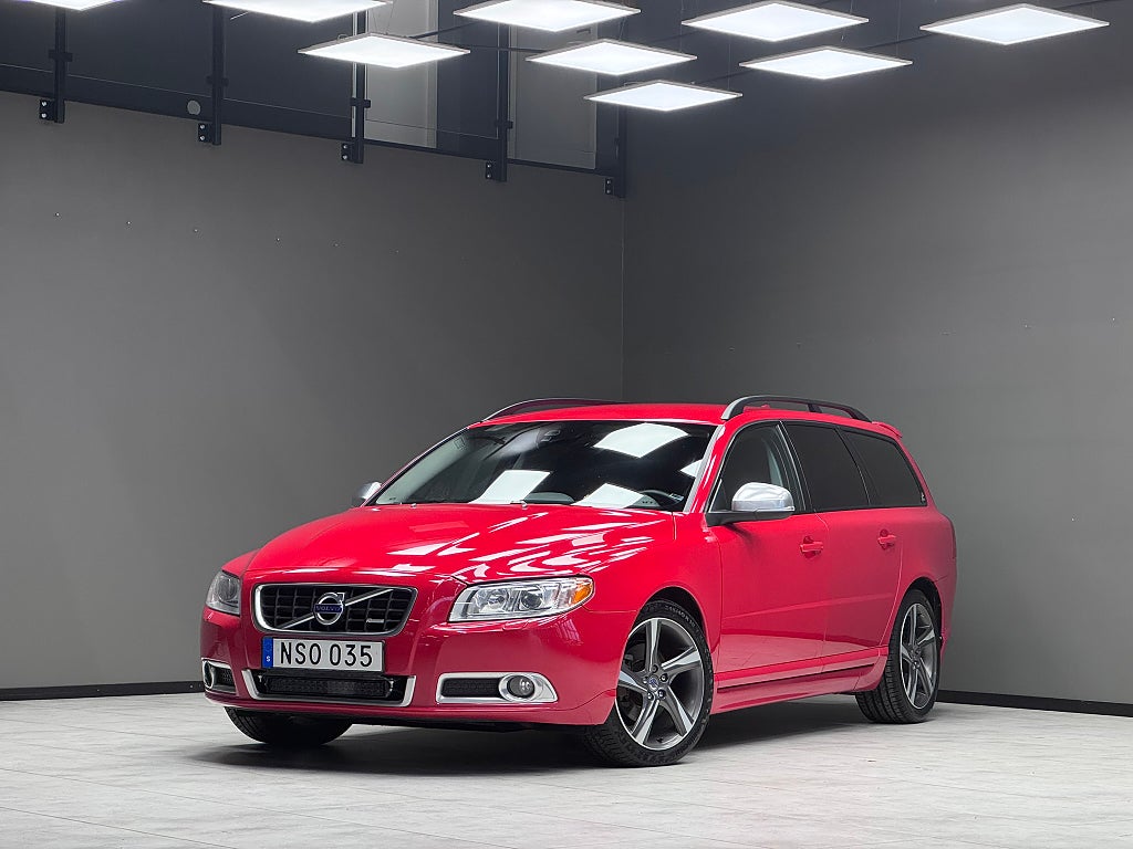 Volvo V70 D4 R-Design / Dragkrok / Läder / Värmare