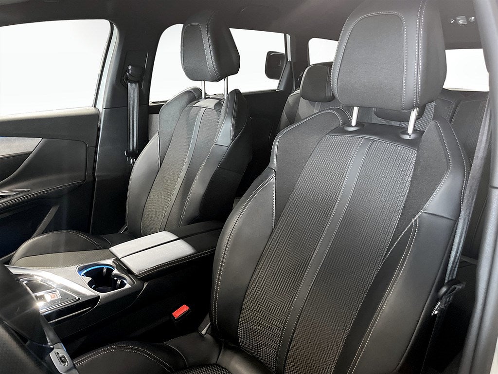 Bild på Peugeot 5008 GT 1.2 130hk Aut - 7-SITS,B-KAMERA,NAV