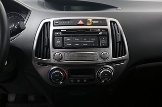 Halvkombi Hyundai i20 13 av 22