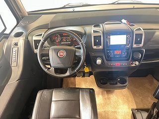 Husbil-integrerad Niesmann ARTO 88 F 29 av 31