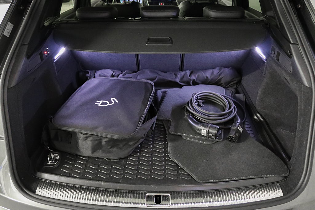 Audi Q5 55 TFSI e Quattro S-Line Evolution B&O Cockpit Luftfjädring Drag