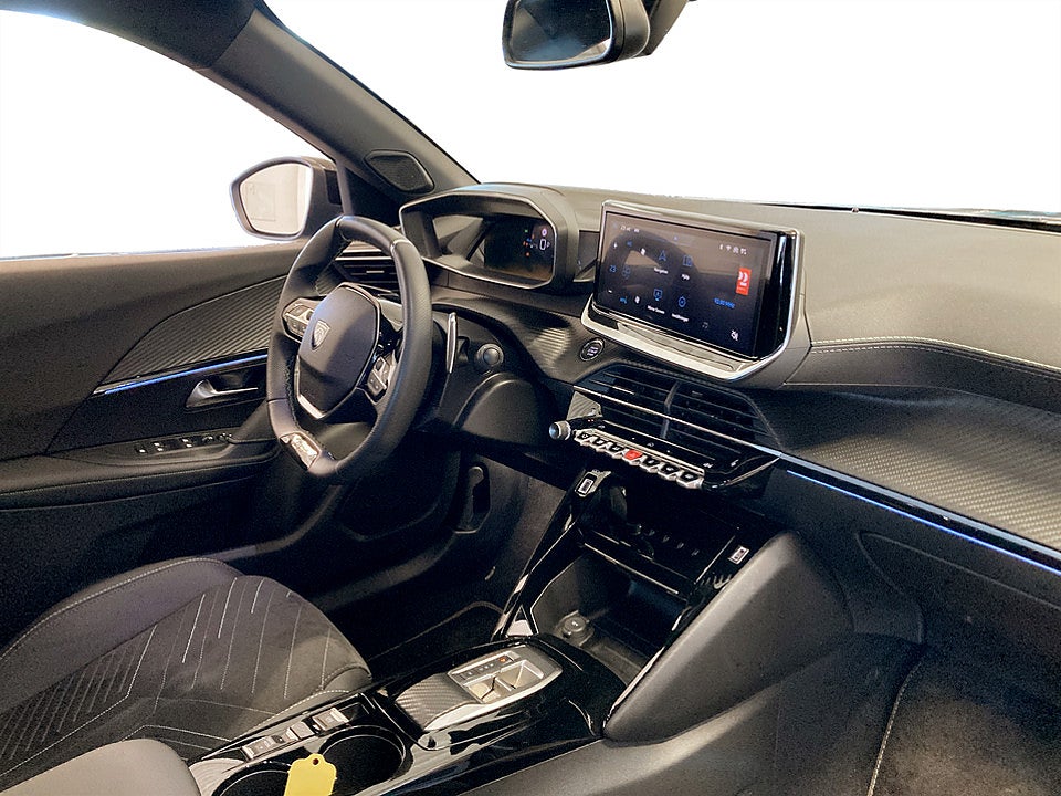 Bild på Peugeot 2008 GT 1.2 PT 130hk Aut B-KAMERA CARPLAY