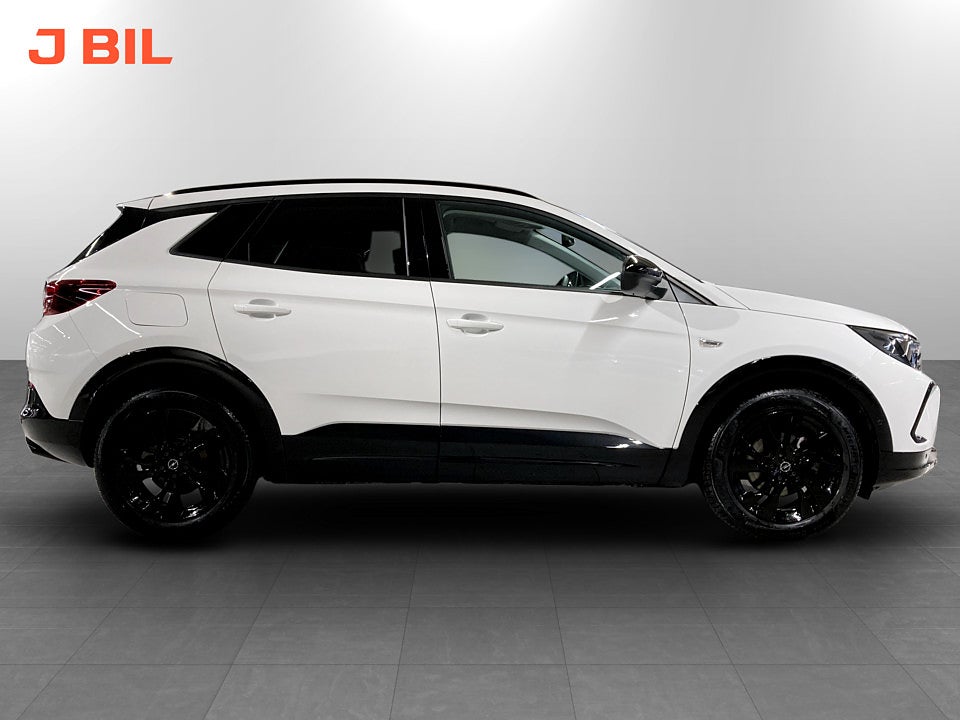 Bild på Opel Grandland GS 1.2 PT Aut B-KAMERA CARPLAY 130hk 