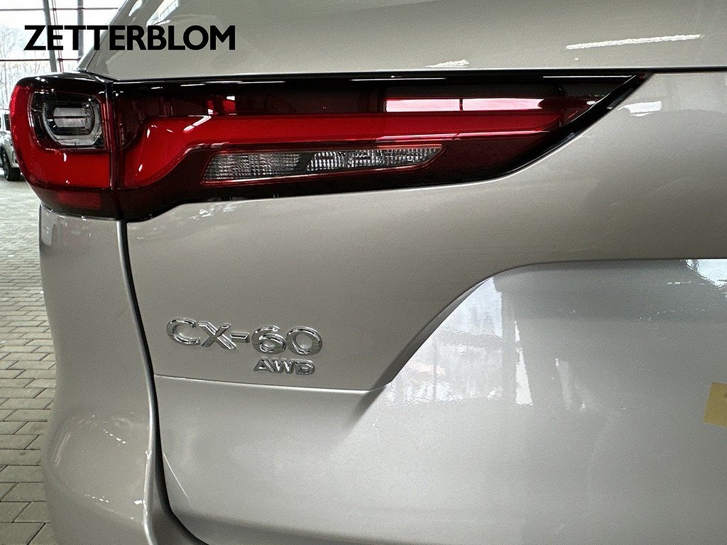 SUV Mazda CX-60 17 av 27