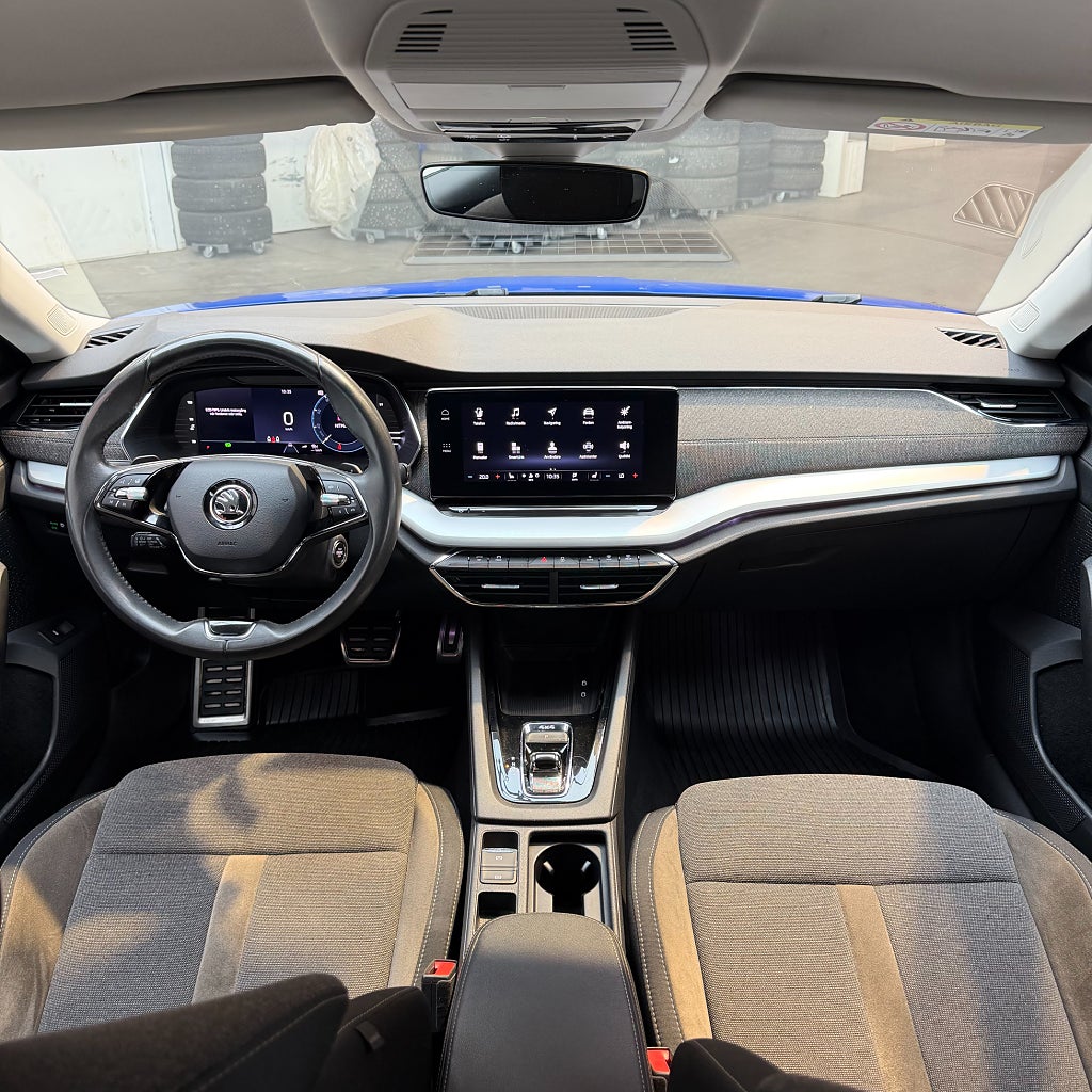 Skoda Octavia Scout 2.0 TDI SCR 4x4 Backkamera Värmare Apple Carplay D