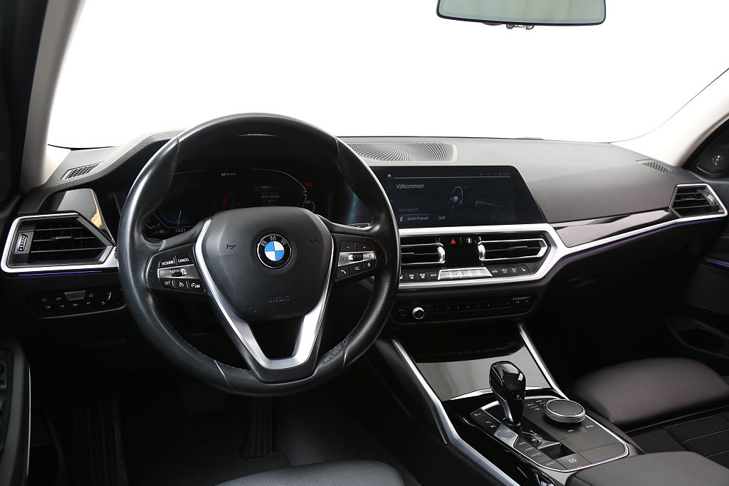 BMW 330e Sedan 292hk Steptronic Sport line Navi P-Sensorer H/K 2020