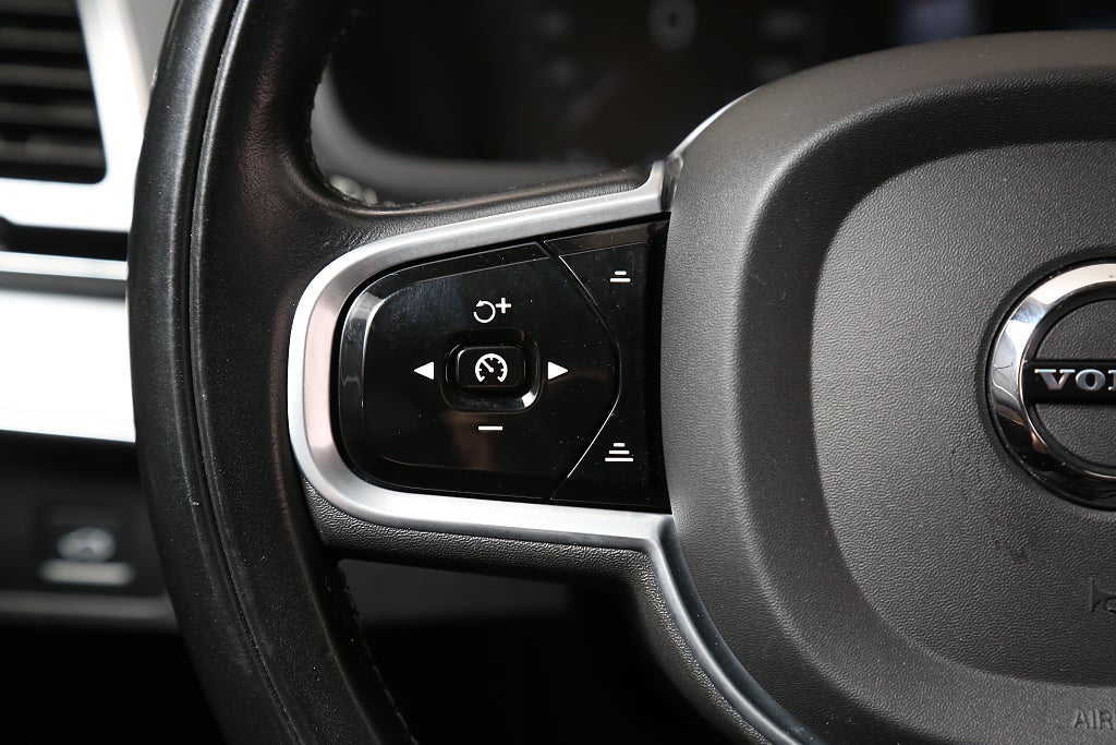 Volvo XC90 B5 Bensin 250hk Momentum AWD Aut Drag Leasbar 2022