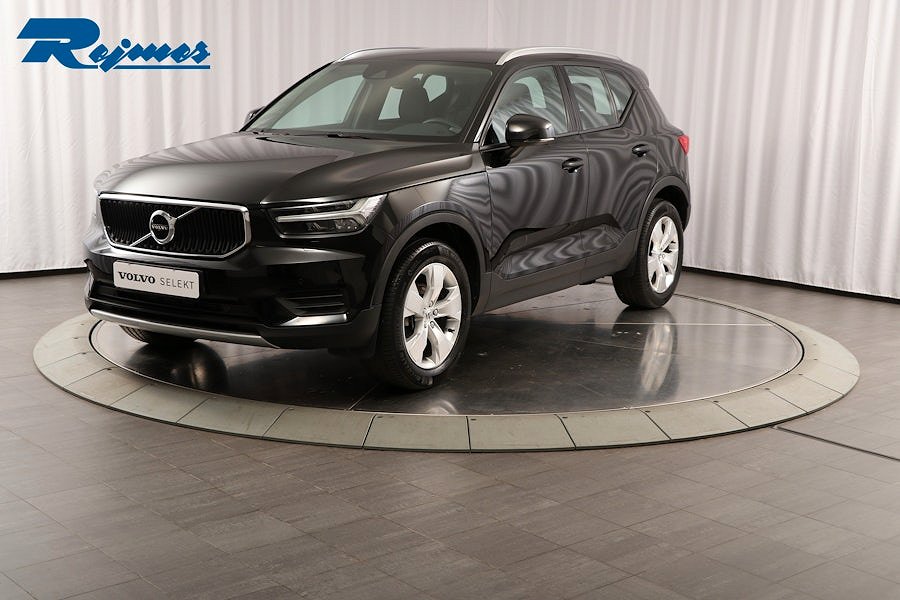 Volvo XC40 T3 FWD Momentum Advanced