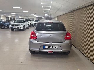 Suzuki Swift Hybrid AllGrip Euro 6 — bild 5 av 11