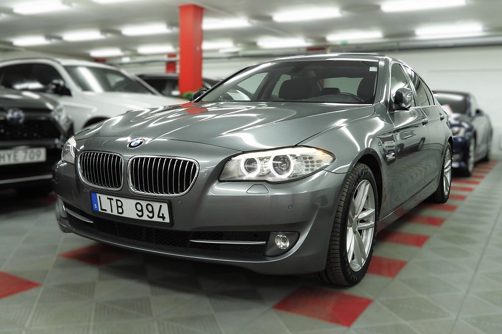 BMW 530D xDrive Steptronic Taklucka SoV Hjul Värmare HiFi Skinn
