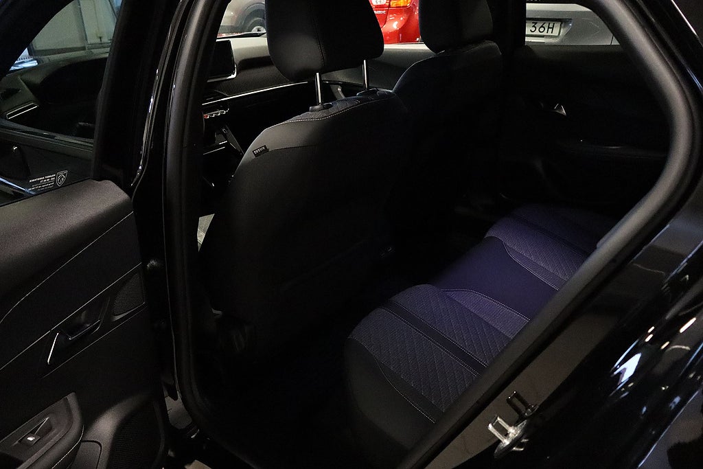 Bild på Peugeot 2008 Allure Pack 1.2 PT 130hk Aut - EN ÄGARE