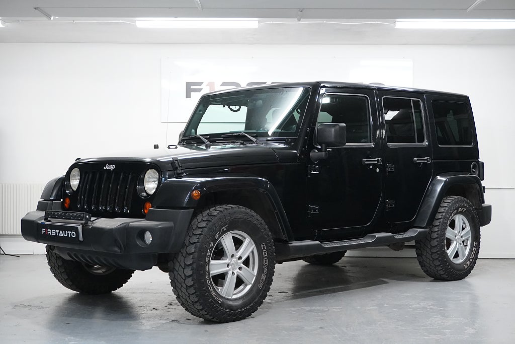 Jeep Wrangler Unlimited 3.8 V6 4WD 199HK Drag Skinn Navi S&V Hjul