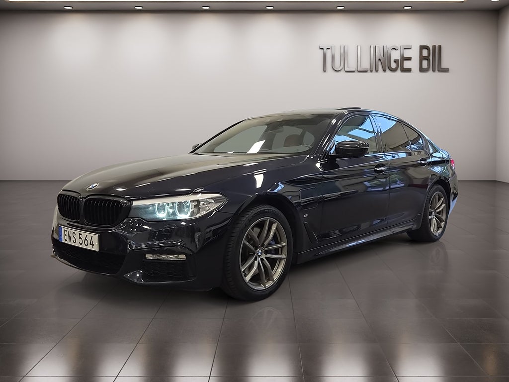 BMW 530e iPerformance Sedan M Sport P-Värm Taklucka Läder Navi 