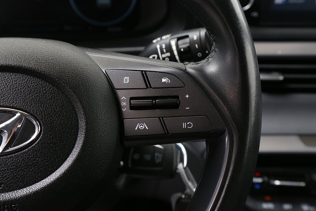 Hyundai i20 1,0 T-GDI 100hk Essential Aut Kamera Motorvärmare