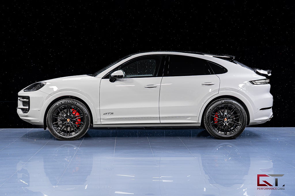 Porsche Cayenne GTS Coupé MOMS Sp-Design 21" PassDisplay Dragkrok Pano