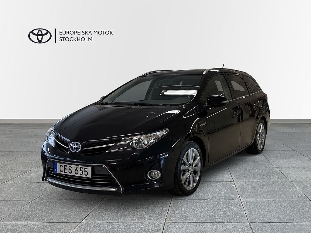 Toyota Auris 1.8 HYBRID TOURING SPORTS / EXECUTIVE SKYVIE...