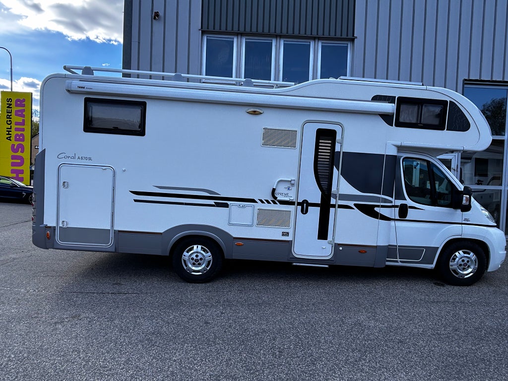 Adria CORAL A 670SL 3,0L, automat, långbädd, 2xAC