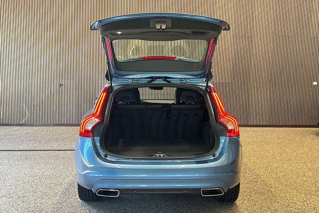 Volvo V60 D4 AWD Geartronic Summum Business Edition Pro