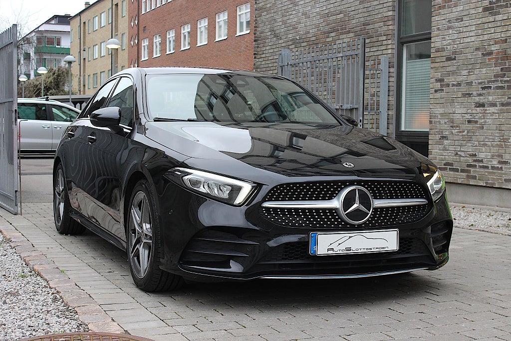 Mercedes-Benz A 200 d Sedan 8G AMG / Widescreen / Kamera