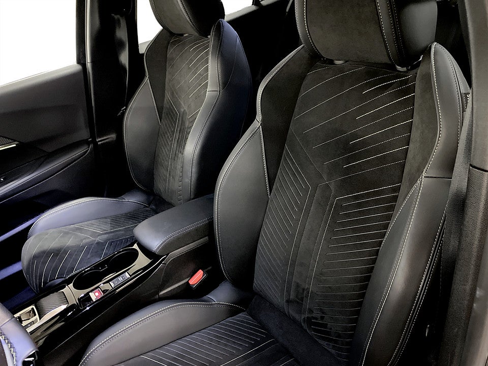 Bild på Peugeot 2008 GT 1.2 PT 130hk Aut - B-KAMERA, ELSTOL