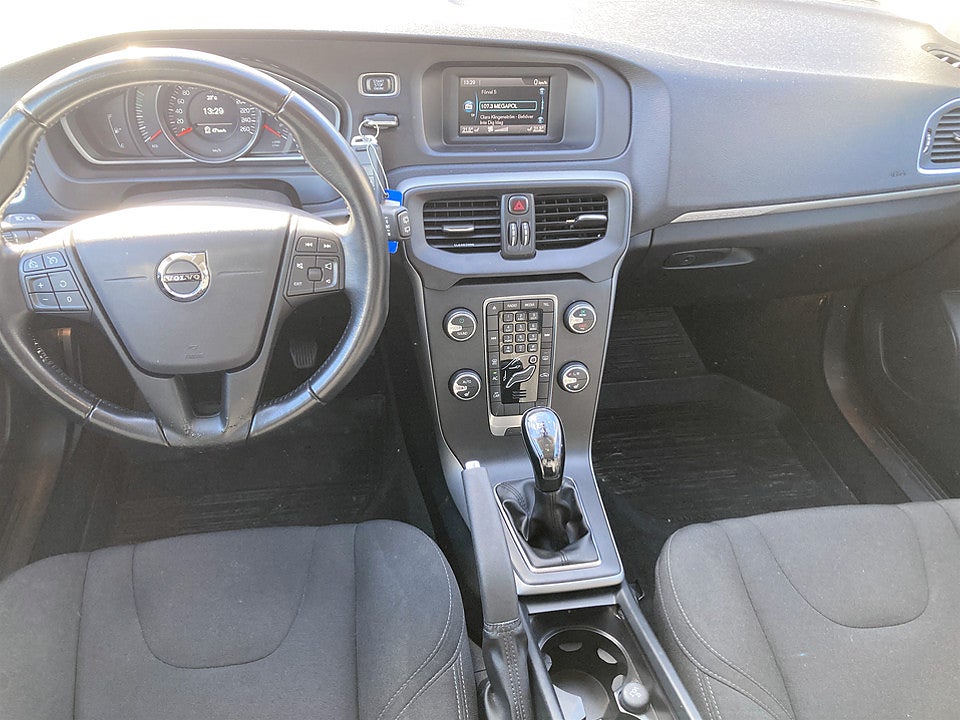 Bild på Volvo V40 Cross Country Business T3 152hk P-SENSORER