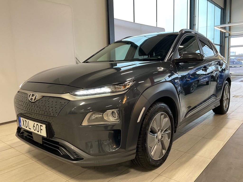 Hyundai Kona Electric 64 kWh 204hk Premium Navi Backkamera S&V-Hjul