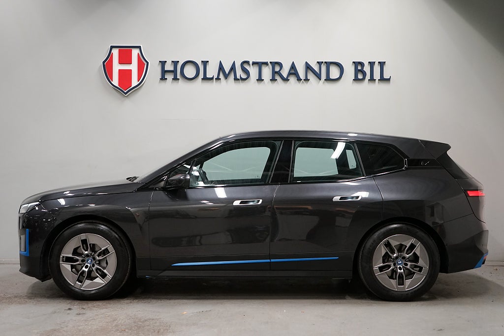 BMW iX xDrive40 326hk Comfort Pano Drag H/K 3D DAP 4zon 20"