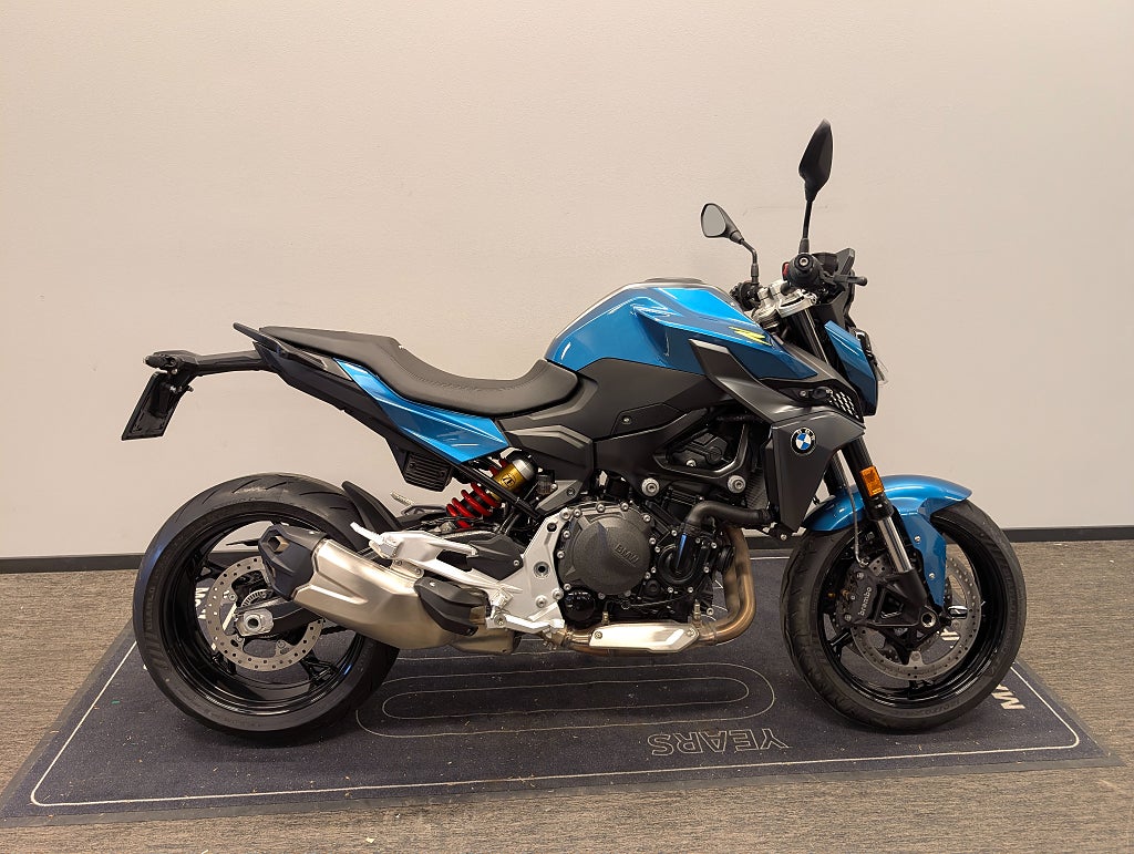 BMW F900R Dynamic Package