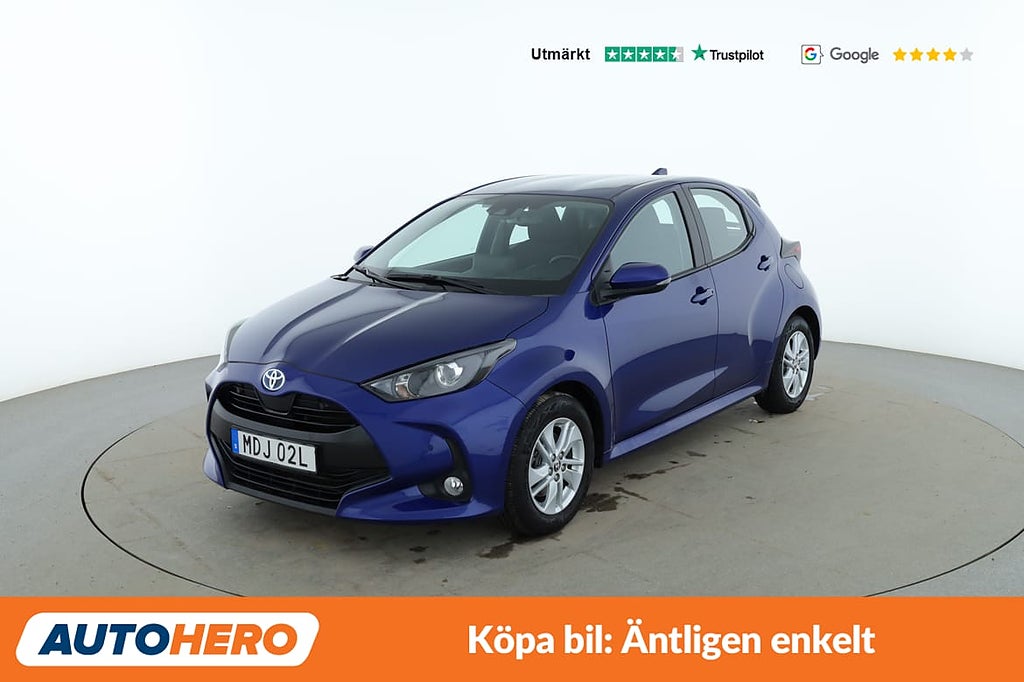 Toyota Yaris Hybrid / Backkamera, Rattvärme