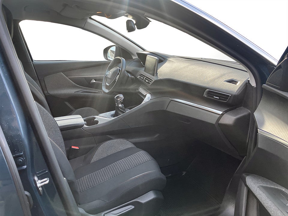 Bild på Peugeot 3008 Active Pack 1.2 PT 130hk KAMPANJRÄNTA 3,99%