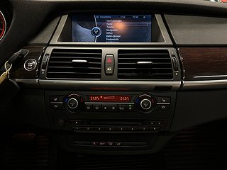 BMW X5 xDrive 40d Sport Värmare/Panorama/GPS/S&V-däck/Drag