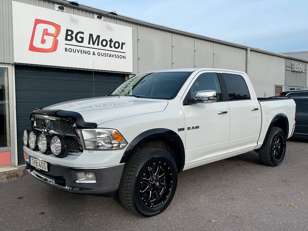 Dodge RAM 1500 Crew Cab 5.7 V8 HEMI 395hk Laramie Taklucka