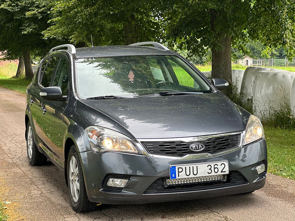 Kia Ceed cee'd_sw 1.6 CRDi ECO Euro 5 Svenekeåld, Dragkrok, PDC.